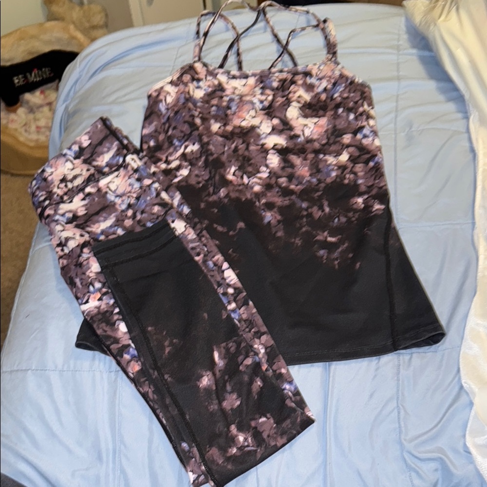 Gaiam Women's Purple and Black Activewear Set